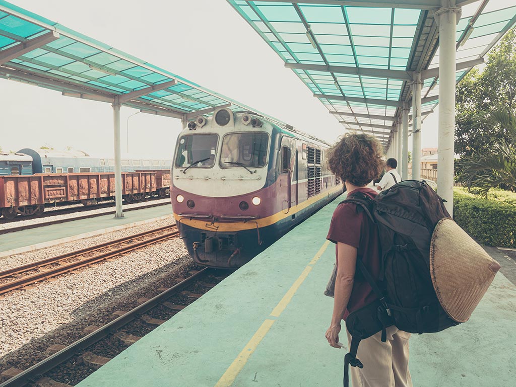 การเดินทางเที่ยวเวียดนามโดยรถไฟ