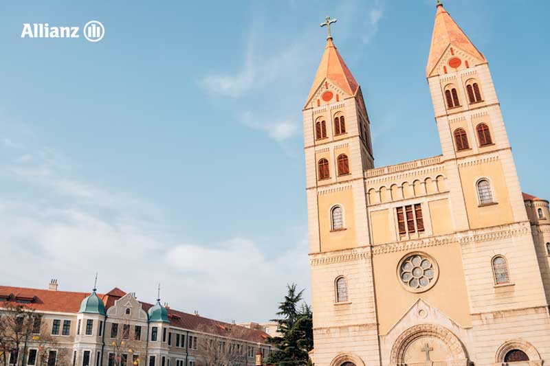 มหาวิหารเซนต์ไมเคิล (St. Michael's Cathedral)
